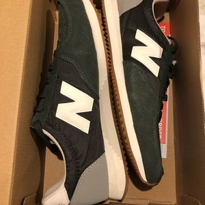 Men’s New Balance 220 Suede Trainers